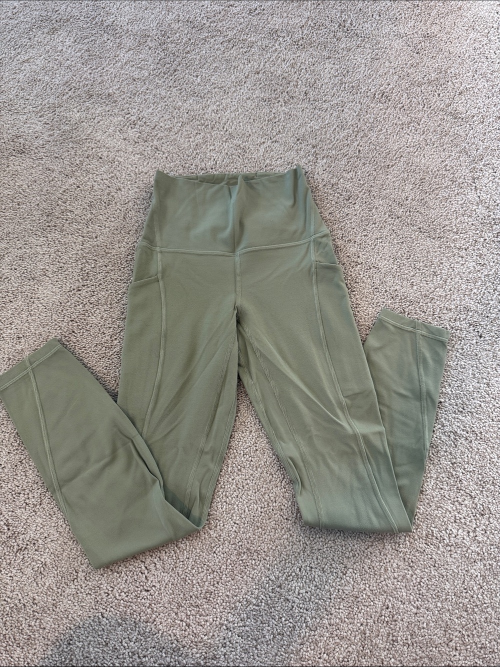 lululemon athletica High-Rise Olive Green 7/8 Leggings with pockets